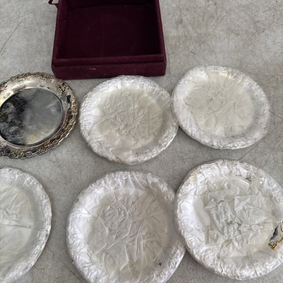 Vintage Classic Silver Collection by Crea Milano 6 Coaster Set in Velvet Case - Picture 4 of 8